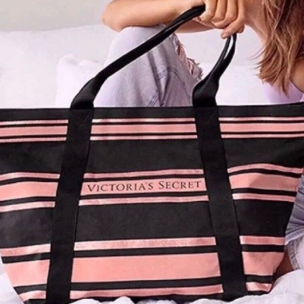 NWOT Victoria's Secret Weekender